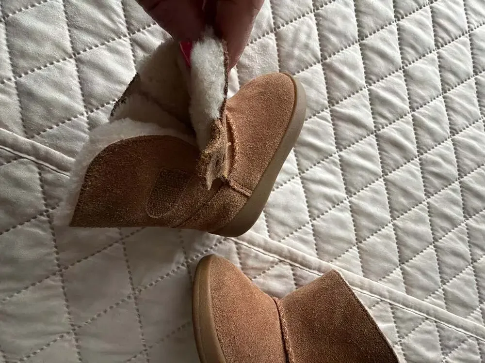 UGG keep your